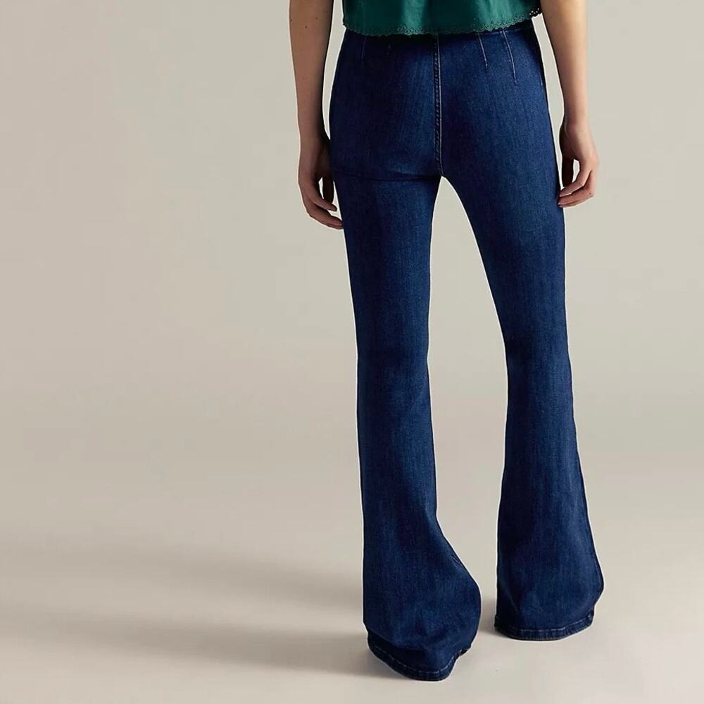 Free People We The Free Jayde High Rise Flare Leg Jean Women’s 31 Night Sky - Picture 6 of 6